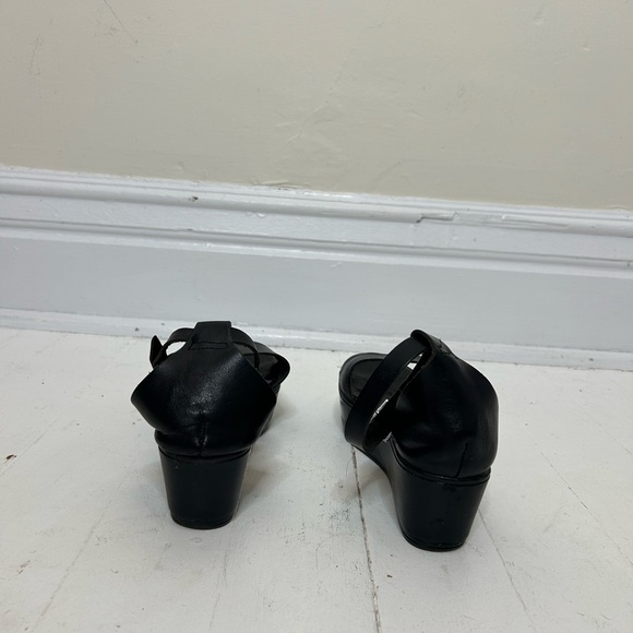 Black Strappy Platforms (Topshop) - Picture 3 of 11